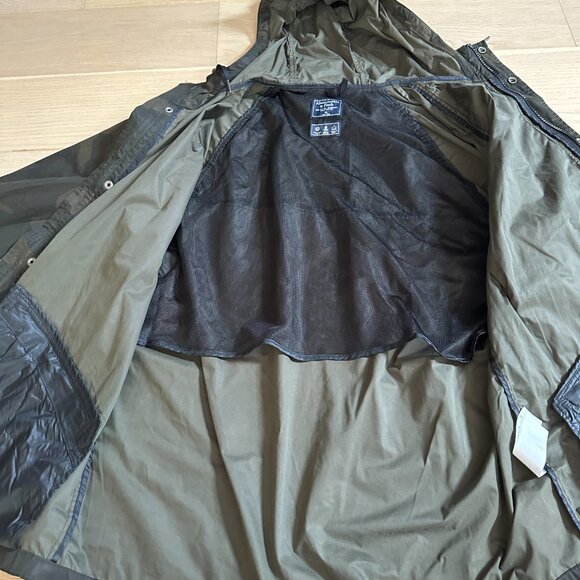 Abercrombie & Fitch Men's Camo Rain Coat, Size XL - Picture 2 of 6